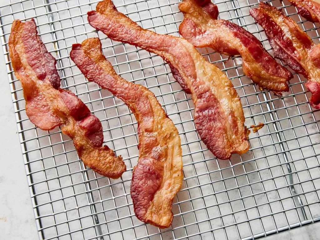 Toxic Foods To Never Feed Your Bulldog: The worst dog food for English bulldogs 5 Bacon: Delicious but Dangerous