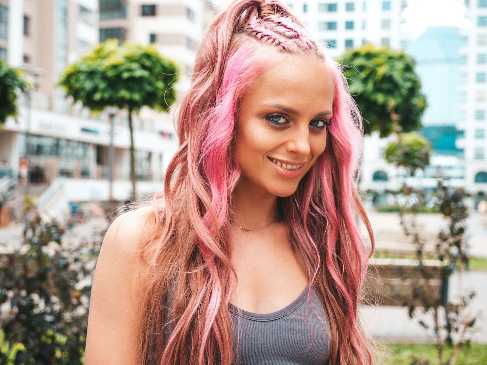 20 Summer Hair Colour Ideas for Brunettes 11 AD 4nXfB72UwDs2IwY5B1z7cFCJsLP1ygHFd4Xhu1ScbioU1Z IynbvdhLUOUwhtv9sPdz515