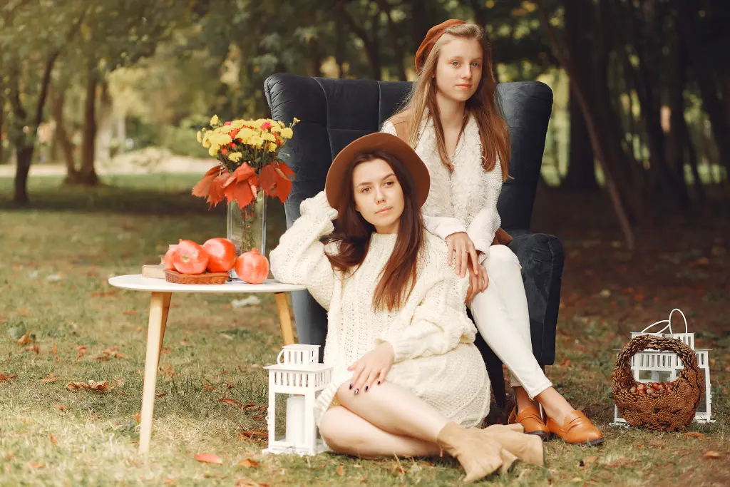 Cottagecore Outfits: 10 Perfect Looks for a Dreamy Style?