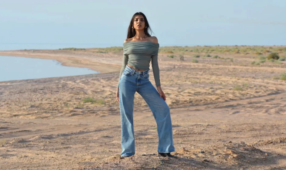 Wide-Leg Jeans: Great Trend That Redefines Style