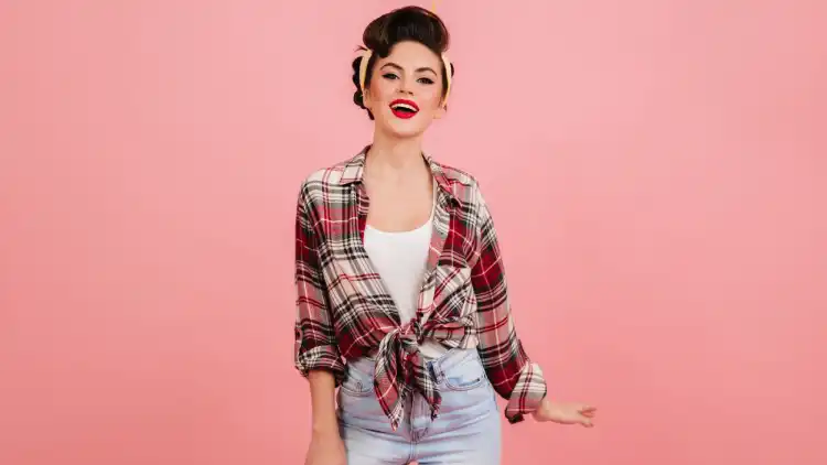 2. Popular 70s Clothing for Women