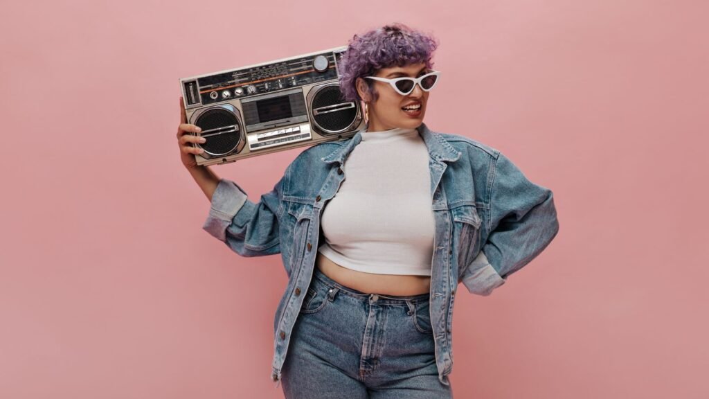 How to Style 80s Outfits Today