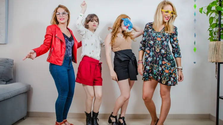 90 Outfits for Women: Great your Stylish & 90s Guide