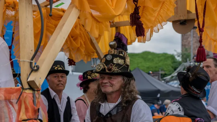 Bootleg Accessories That Seal the Deal